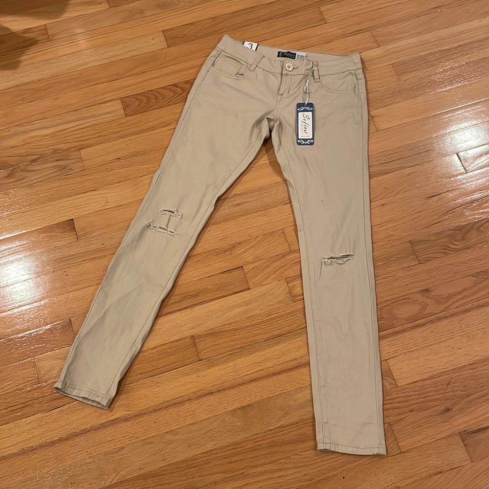 *NWT* Tan Skinny Pants